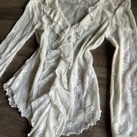 Newport News Cream Lace Ruffle Blouse - Picture 4 of 8